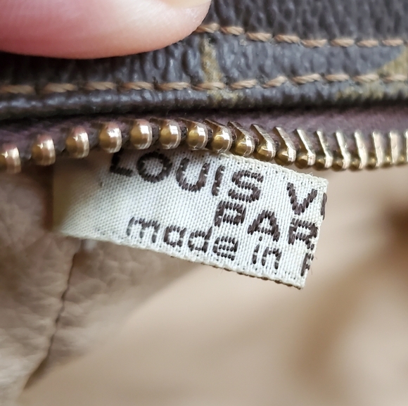 LOUIS VUITTON TROUSSE 28 COSMETIC BAG - Picture 10 of 16